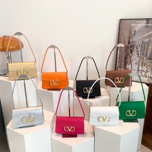 Bag Underarm Bag 2024 Spring and Summer New High-end Shoulder Bag Trendy Niche All-match Trendy Internet Celebrant Vintage Small Square Bag